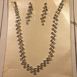 Stunning Crystal and silver necklace earring set